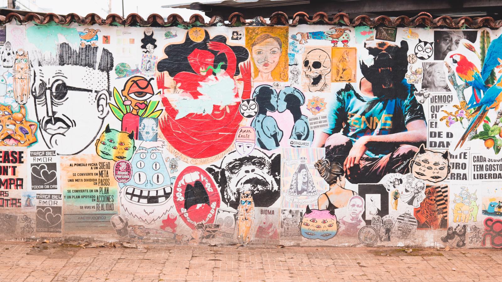Festival Lambesgoia cria mural de lambe-lambes no Centro de Goiânia