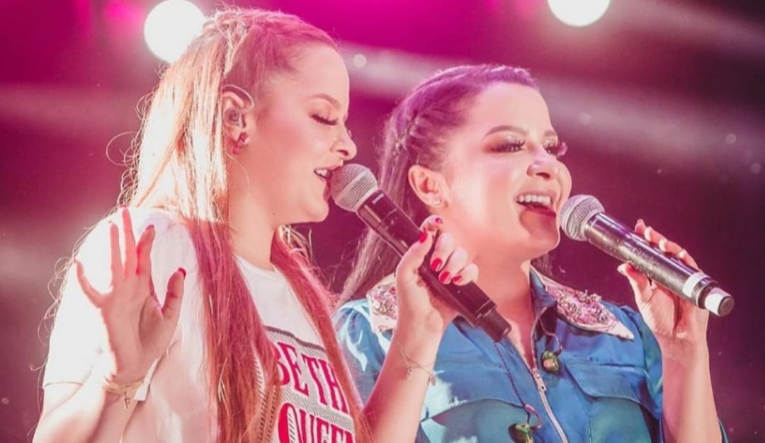 Maiara e Maraísa fazem live com sucessos da carreira