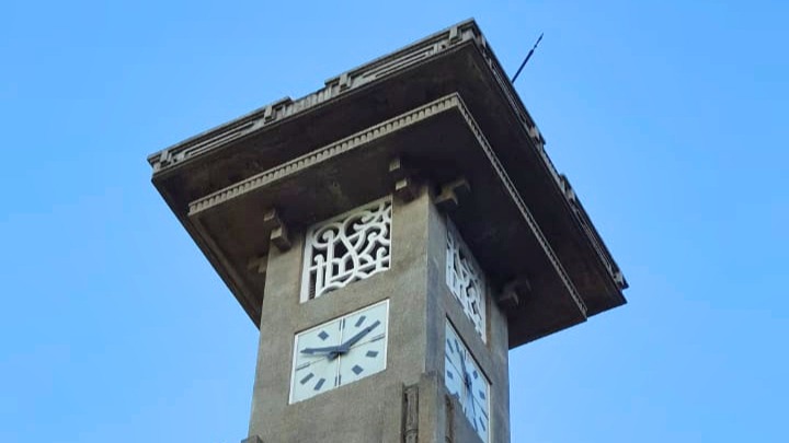 Torre do Relógio, na Avenida Goiás, começa a ser restaurada