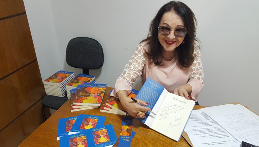 Escritora Lêda Selma ganha Troféu Jaburu 2020