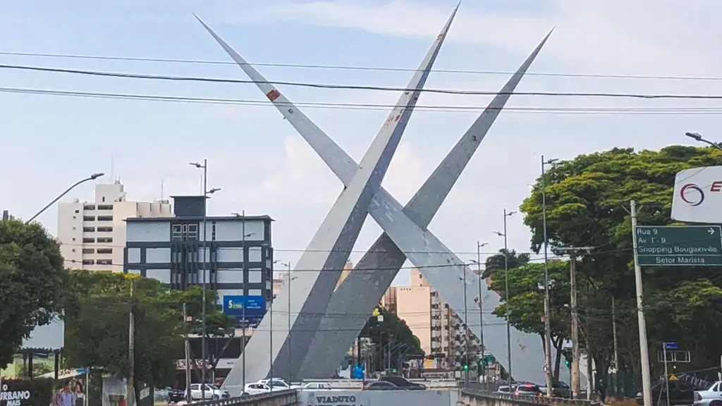Prefeitura autoriza retorno de aulas eventos sociais em Goiânia