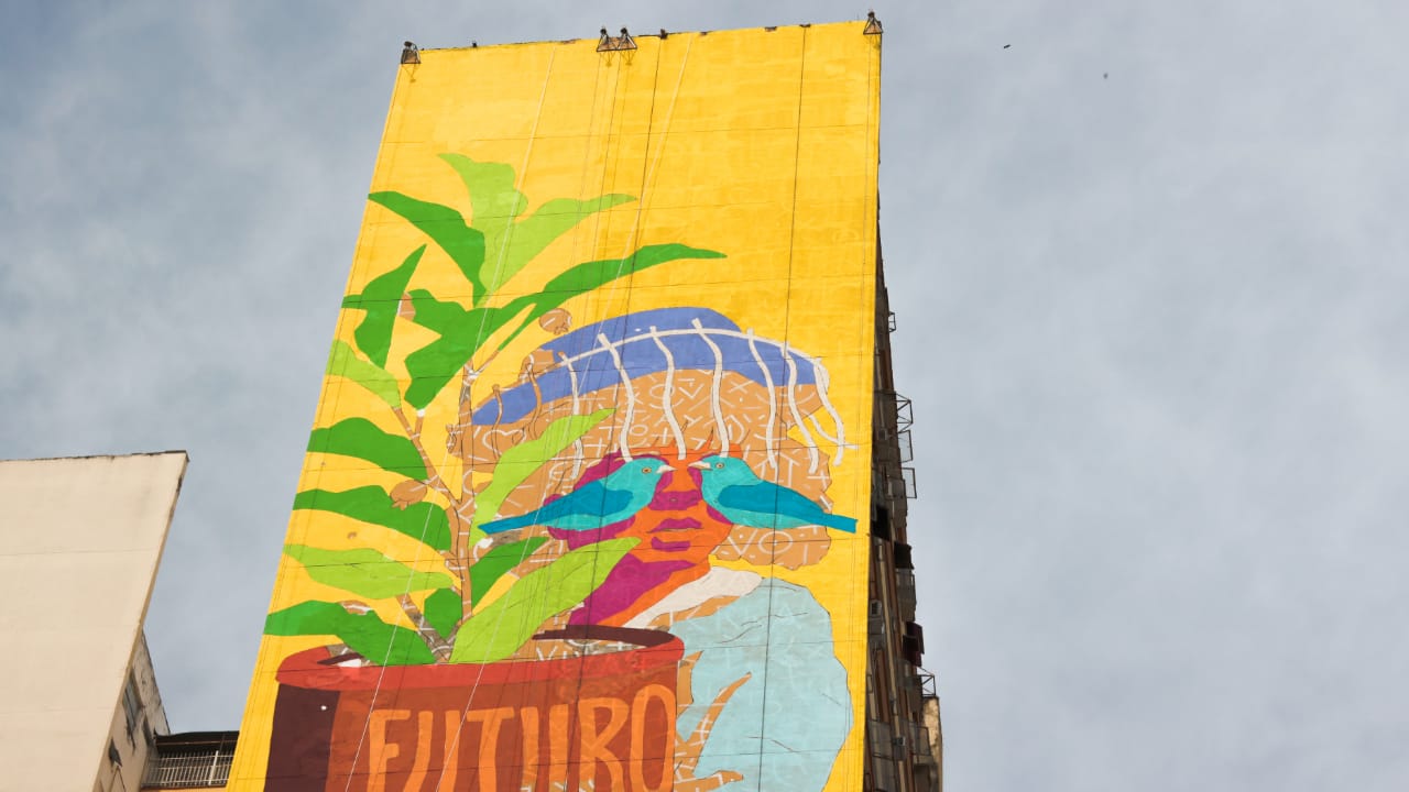 Manifesto Urbano: Centro de Goiânia ganha mural gigante de Wes Gama