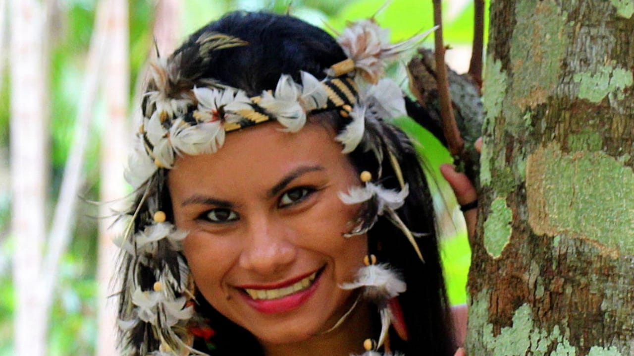 Escritora, poetisa e ativista indígena, Márcia Kambeba participa de bate-papo virtual do projeto Miscelânea Cultural
