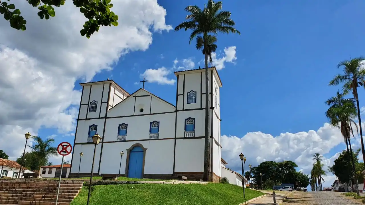 Decreto em Pirenópolis mantém atividades, mas com restrições