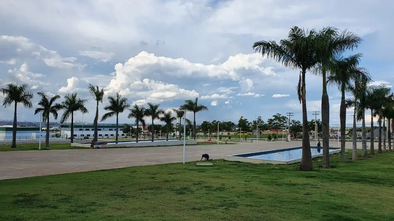 Aniversário de Aparecida tem inauguração de memorial e balonismo
