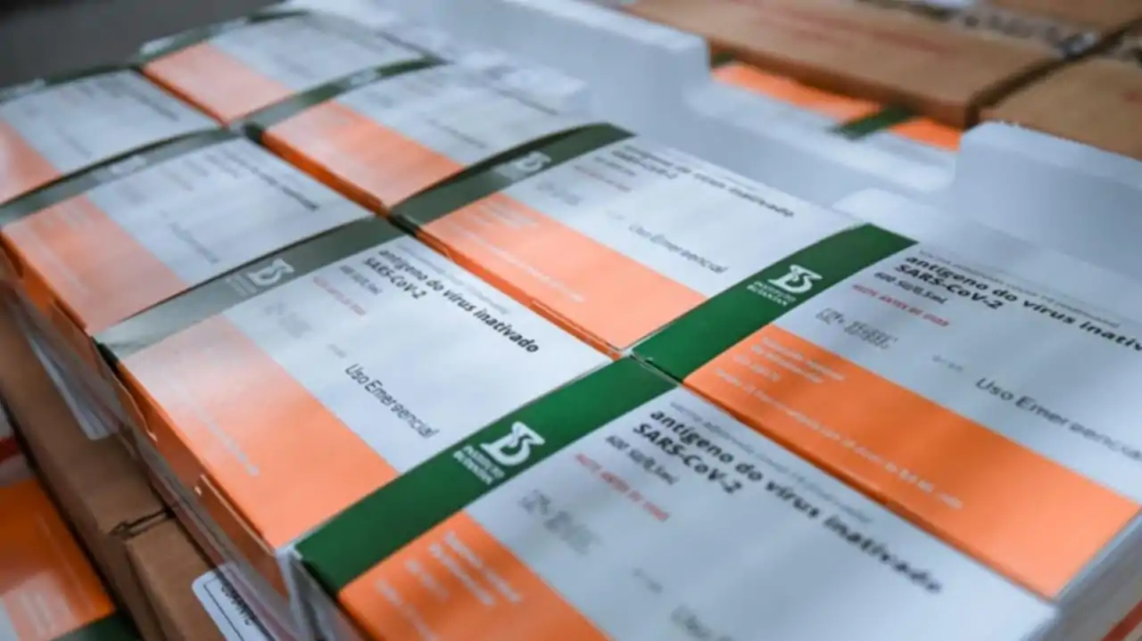 Goiás recebe mais de 116 mil doses de vacinas contra a Covid-19