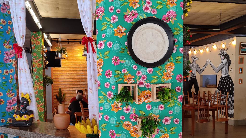 Roda de forró celebra novidades no cardápio de bar com tema nordestino : Piry Bar e Restaurante