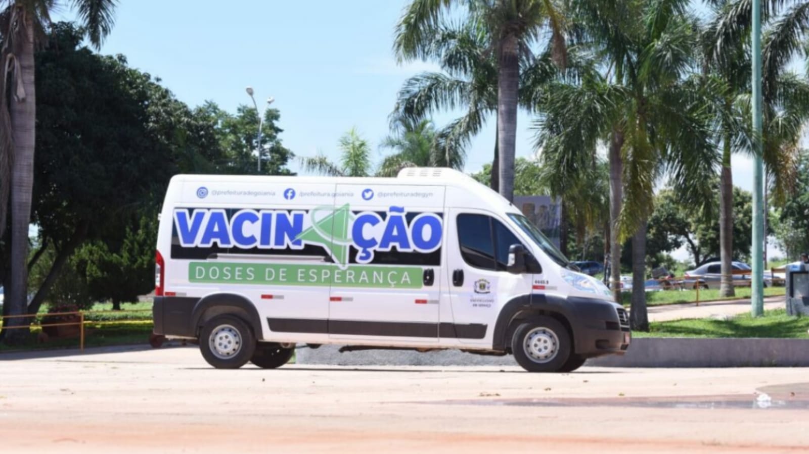 VacinAção: prefeitura de Goiânia lança programa de imunização itinerante