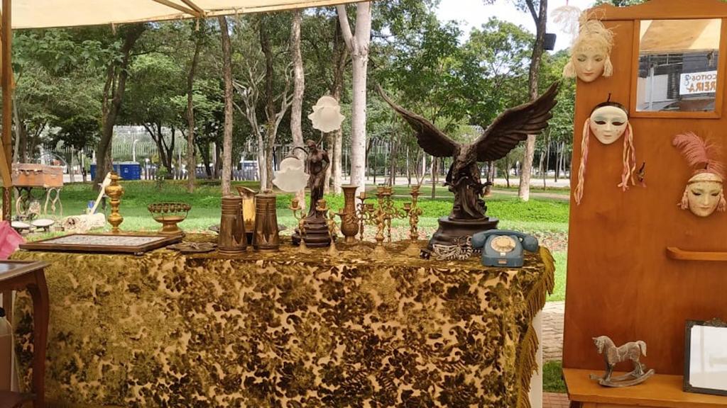Feira de Antiguidades da Praça Tamandaré acontece neste domingo (9/1)