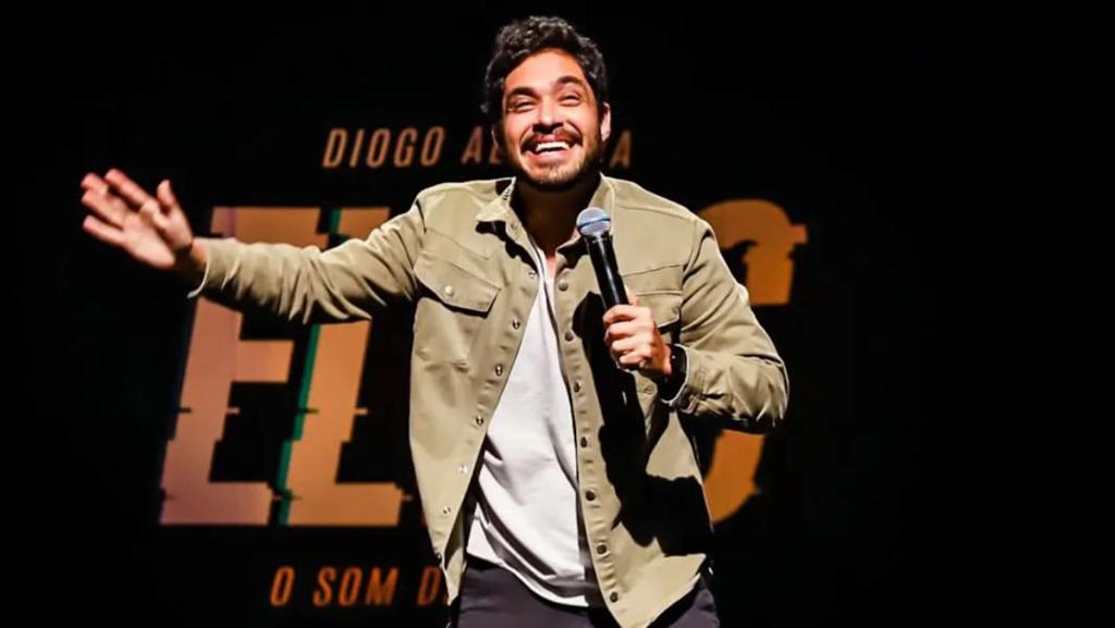 Stand up com Diogo Almeida abre agenda do Teatro Goiânia em 2022