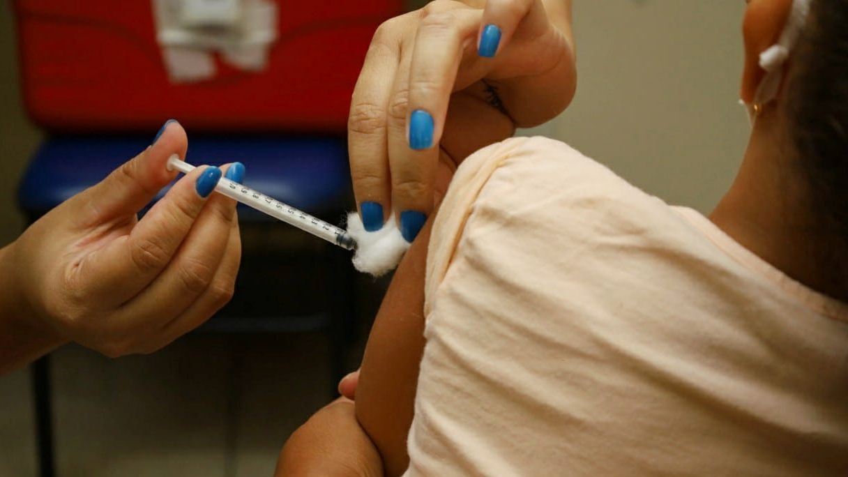 Goiânia começa vacinação com a 2ª dose da CoronaVac em crianças