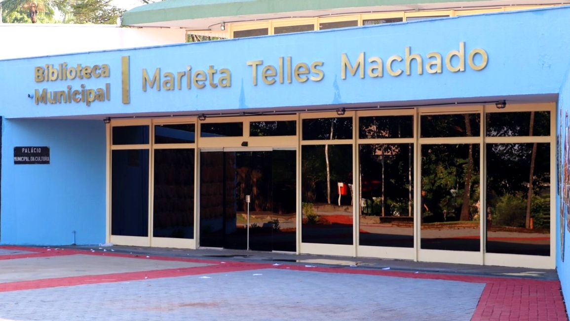Biblioteca Municipal Marieta Telles, na Praça Universiária, é reaberta