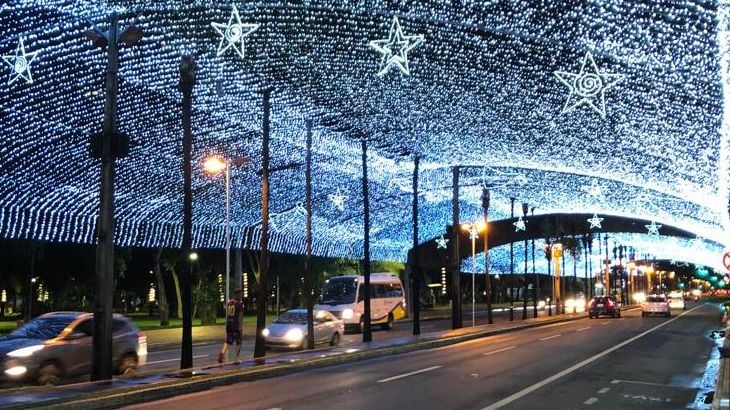 Prefeitura de Goiânia inicia instalação da decoração de Natal