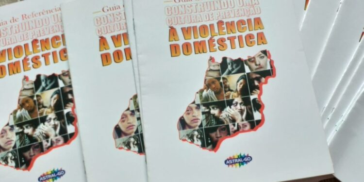 Guia de Prevenção à Violência Contra a Mulher é lançado em Goiânia