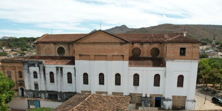 Catedral de Sant’Anna, na cidade de Goiás, ganha revitalização