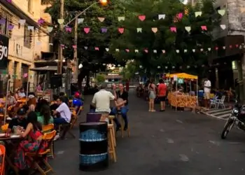 Quermexe: Festa Junina movimenta Rua 8, no Centro de Goiânia