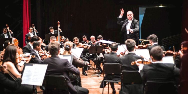 Teatro Goiânia abre turnê nacional da Orquestra Filarmônica de Goiás