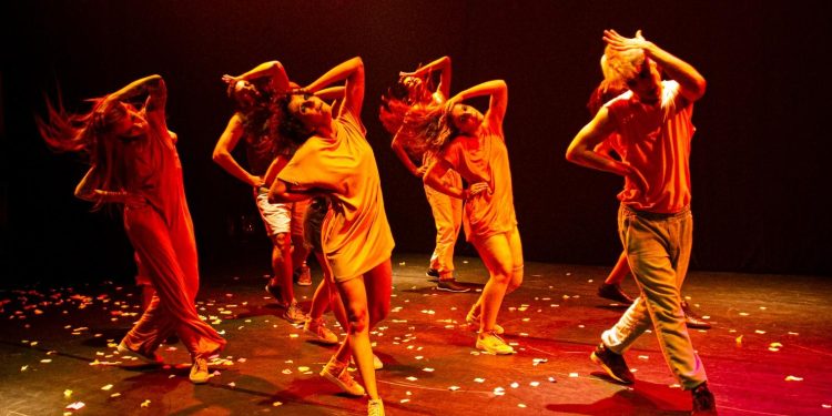 Bacae Dança apresenta espetáculo “Pressa”, no Centro Cultural UFG