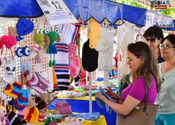 Prefeitura de Aparecida recebe feira de produtores locais