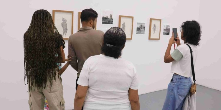 Centro Cultural Octo Marques prorroga exposições de Thays Tyr e Carlos Camilo