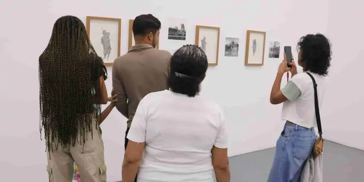 Centro Cultural Octo Marques prorroga exposições de Thays Tyr e Carlos Camilo