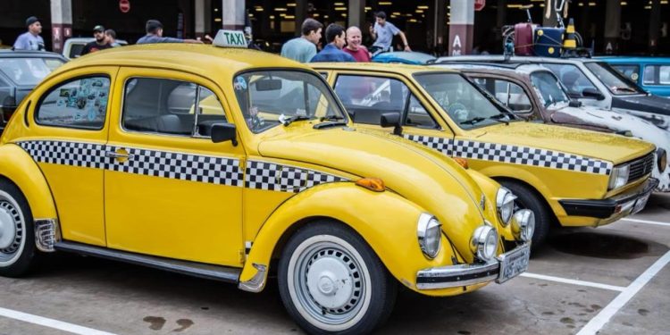 7ª edição da Confraria dos Antigos, em Goiânia, celebra o Dia Nacional do Fusca