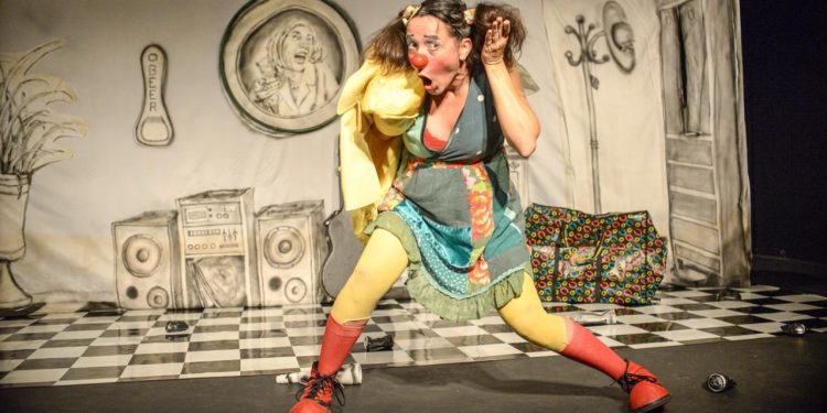 Espetáculo Malagueta na Labuta, da Farândola Teatro-circo, visita 9 cidades brasileiras