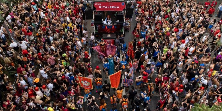 Carnaval de São Paulo: Confira como a cidade se prepara para a folia em 2025