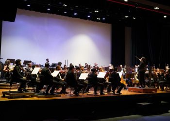 Orquestra Filarmônica faz apresentação em homenagem às mães