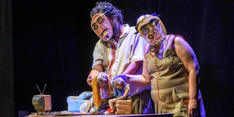 Cia de Teatro Nu Escuro apresenta espetáculo “Barbas” no Centro Cultural UFG