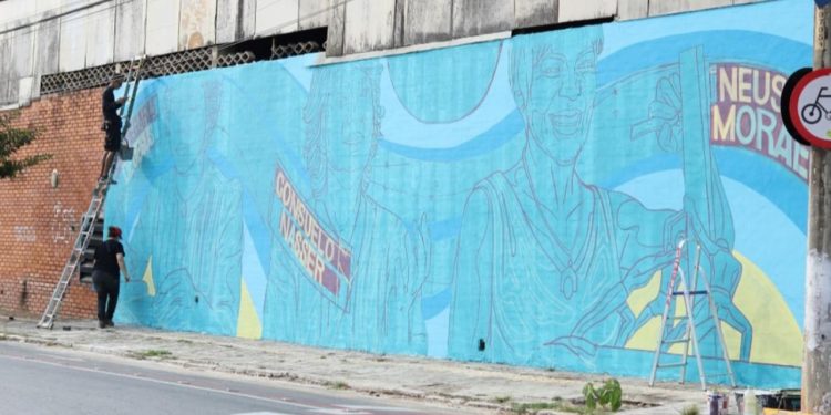 IFG: Mural de Tchella Queiroga homenageia mulheres que marcaram a história de Goiás