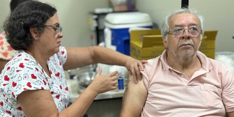 Goiânia tem mais de 305 mil pessoas imunizadas contra Influenza