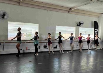 Giro 8 Cia de Dança promove oficina gratuita de balé clássico em Goiânia