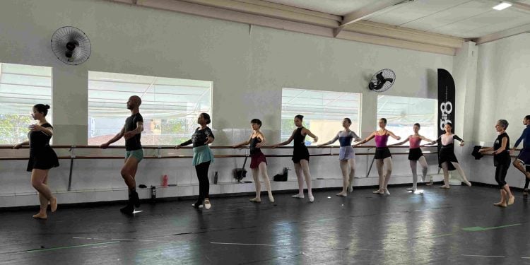 Giro 8 Cia de Dança promove oficina gratuita de balé clássico em Goiânia