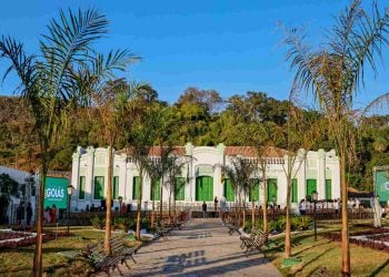 Palácio da Instrução, na cidade de Goiás, tem restauração entregue