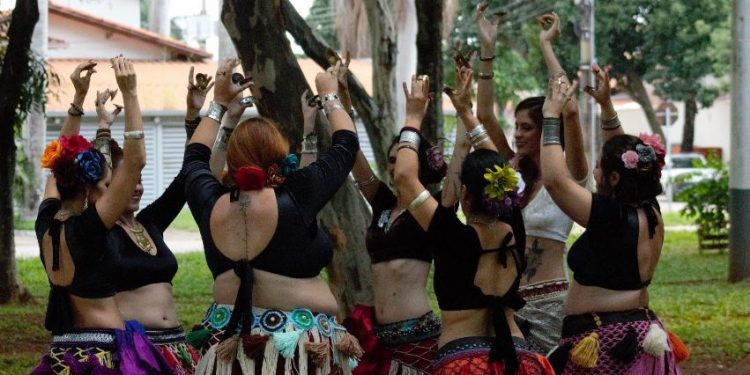 Dança tribal como experiência de conexão ganha novo workshop em Goiânia