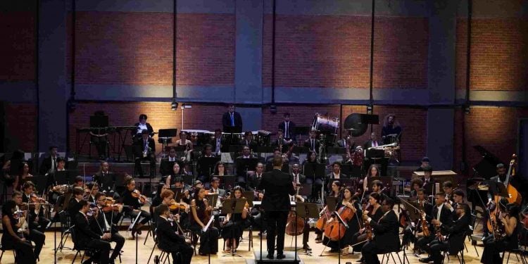 Orquestra Sinfônica Jovem de Goiás faz concerto gratuito no Teatro Basileu França