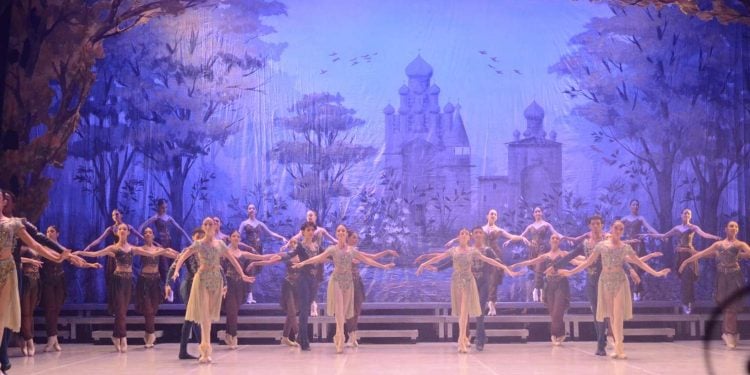 Estudantes do Basileu França participam do 4º Festival Internacional de Dança de Porto Alegre
