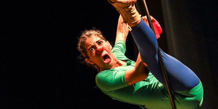 Circo Favela leva espetáculos, oficina e lançamento de livro às periferias de Goiânia