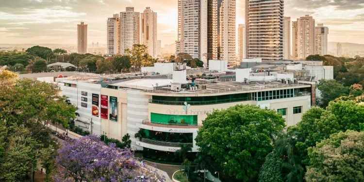 Goiânia Shopping celebra 30 anos com promoções especiais e sabor exclusivo de chocolate