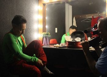 Série documental sobre a paixão do artista pelo teatro estreia em setembro