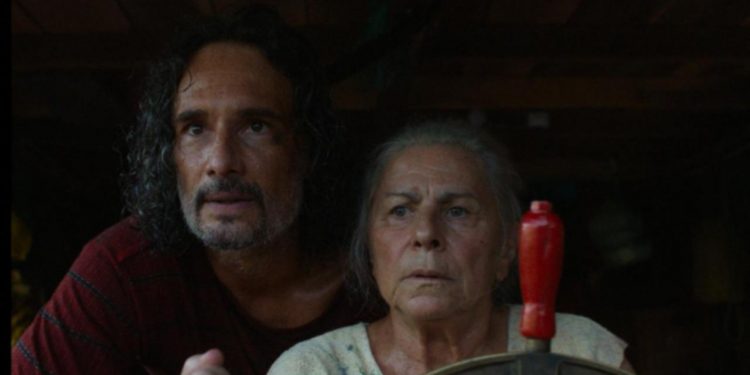 Filme "O Último Azul", de Gabriel Mascaro, exalta a força de envelhecer com liberdade