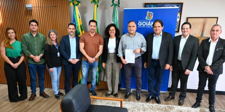 Prefeitura de Goiânia, Sesc e Governo de Goiás fecham acordo para fomentar eventos culturais no Centro