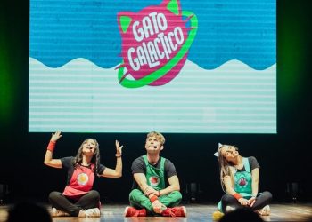 Novo espetáculo do Gato Galáctico chega ao Teatro Goiânia
