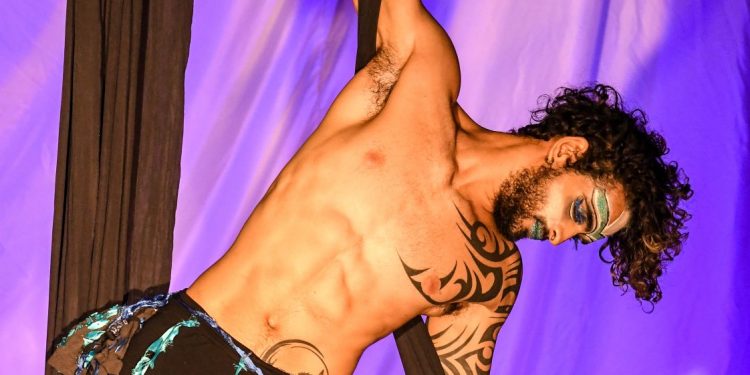 Cia Corpo na Contramão apresenta “Sem Asas” no Orum Aiyê Quilombo Cultural