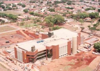 Fotografias ganham vida em mostra imersiva pelos 30 anos do Goiânia Shopping