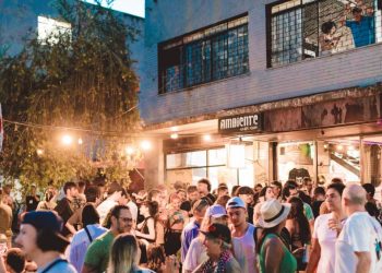 Centrão, em Goiânia, chega à 18ª edição com feira de discos e discotecagens