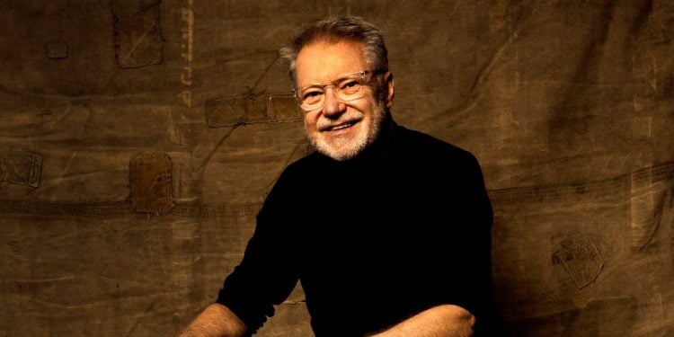 João Caetano lança álbum "Mil Voltas" com 2 shows em Goiânia