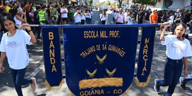 Prefeitura celebra aniversário de Goiânia com desfile cívico-militar