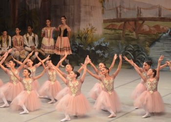 Basileu França abre o mês de novembro com o musical infantil “Pocahontas”